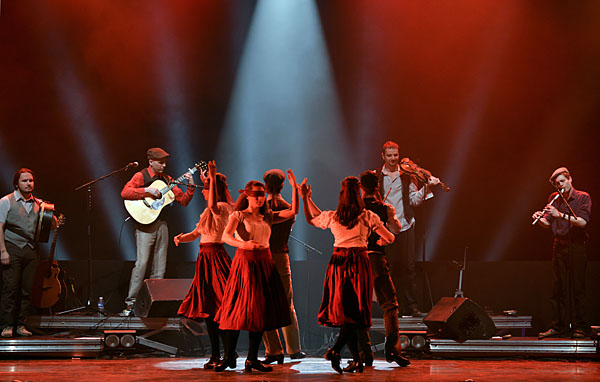 Slan Irish Dance Company