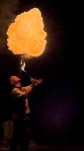 La Tribe Performance - Compagnie de cracheurs de feu et performeurs LED.