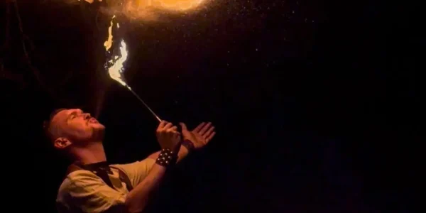 La Tribe Performance - Compagnie de cracheurs de feu et performeurs LED.